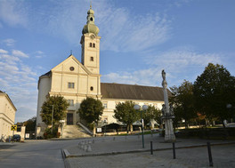 Pfarrkirche zum heiligen Nikolaus Pfarrkirche zum heiligen Nikolaus