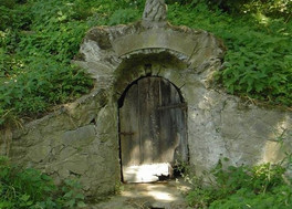Ein Brunnen aus der Römerzeit im Rechnitzer Weingbirge Ein Brunnen aus der Römerzeit im Rechnitzer Weingbirge